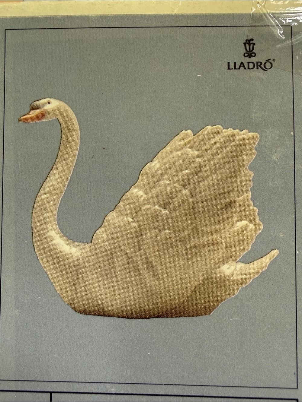 Lladró White Swan Porcelain Figurine 06175